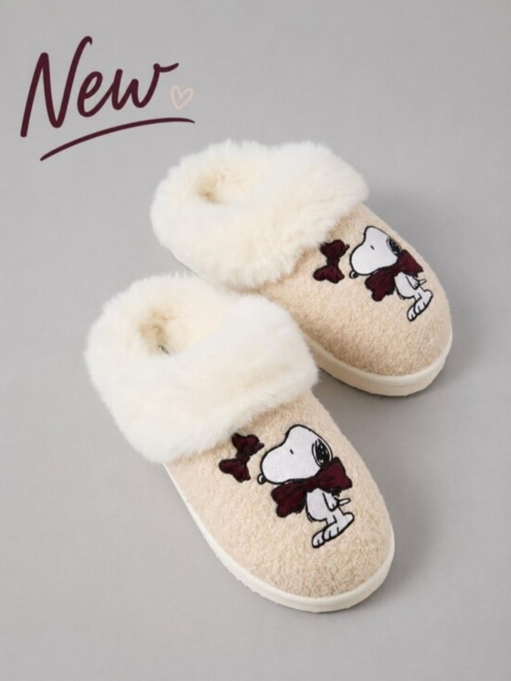 NEW! Snoopy Plush Slippers  - Cozy Cream - American Eagle - Size 8